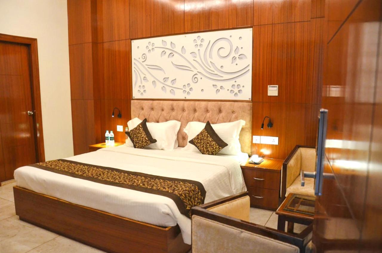 Fabhotel Roselle Inn Lucknow Ngoại thất bức ảnh