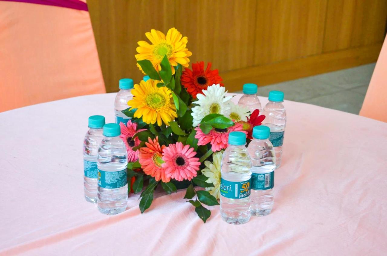 Fabhotel Roselle Inn Lucknow Ngoại thất bức ảnh