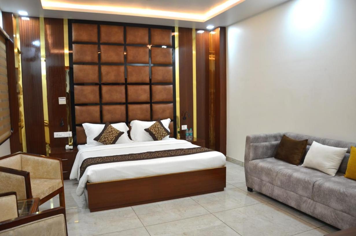 Fabhotel Roselle Inn Lucknow Ngoại thất bức ảnh