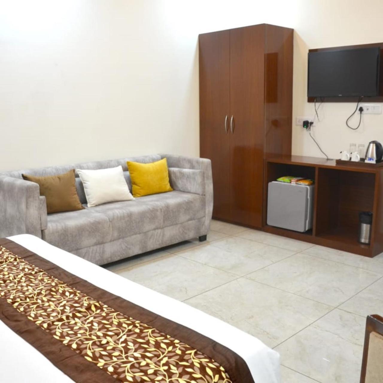 Fabhotel Roselle Inn Lucknow Ngoại thất bức ảnh