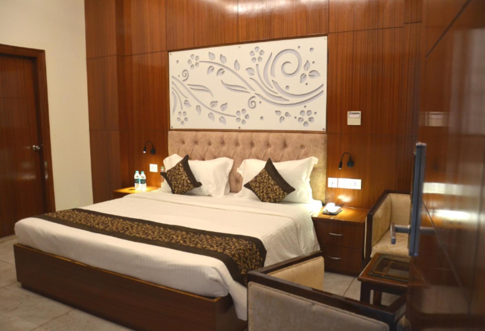 Fabhotel Roselle Inn Lucknow Ngoại thất bức ảnh